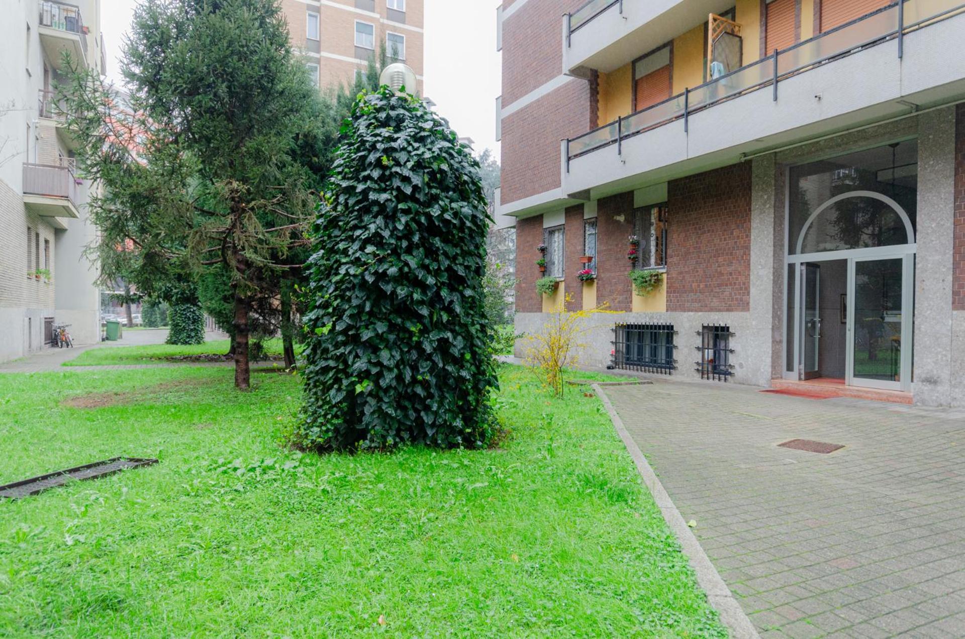 Appartamento Mini Loft Linate Airport And Blu Metro Milano Esterno foto